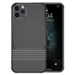 LEEU DESIGN Drop-resistant Anti-fingerprint Carbon Fiber Texture TPU Phone Case for iPhone 11 Pro Max 6.5-inch – Black