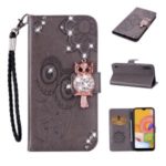 Rhinestone Decoration Imprint Owl Leather Wallet Stand Phone Cover Shell for Samsung Galaxy A01 – Brown